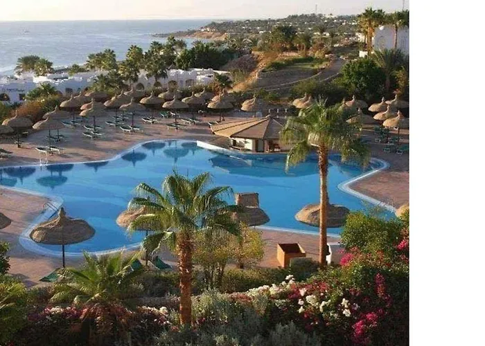Апарт-отель Seasonal Renting - Sea & Pool View Private With Kitchenette At Domina Coral Bay 2*